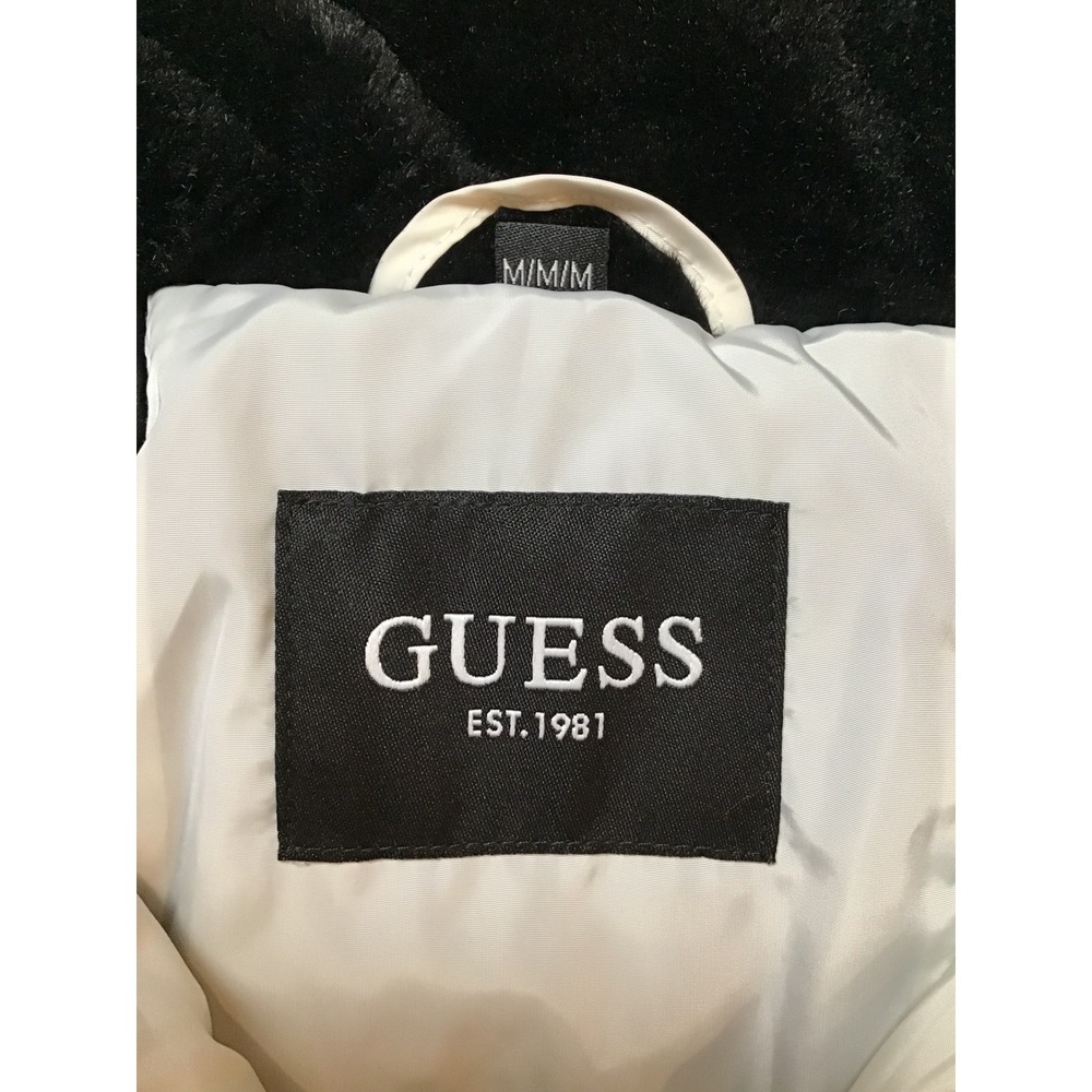 Guess Women's White Quilted Faux Fur Collar Puffer Jacket Size M NWT - Picture 9 of 10